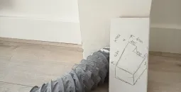 Création de cloisons sèches en BA13, isolation des combles en laine de bois, peinture globales des murs, pose d’un parquet stratifié 