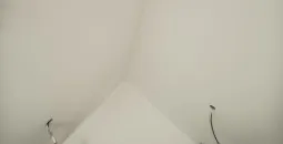 Création de cloisons sèches en BA13, isolation des combles en laine de bois, peinture globales des murs, pose d’un parquet stratifié 